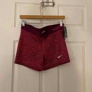 NWT Nike Pros